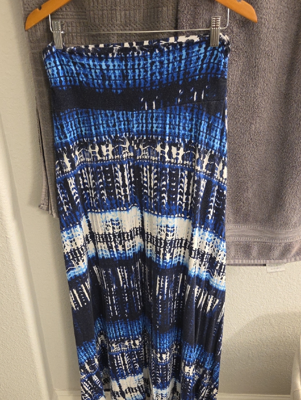 Blue & White Patterned Maxi Skirt - Women